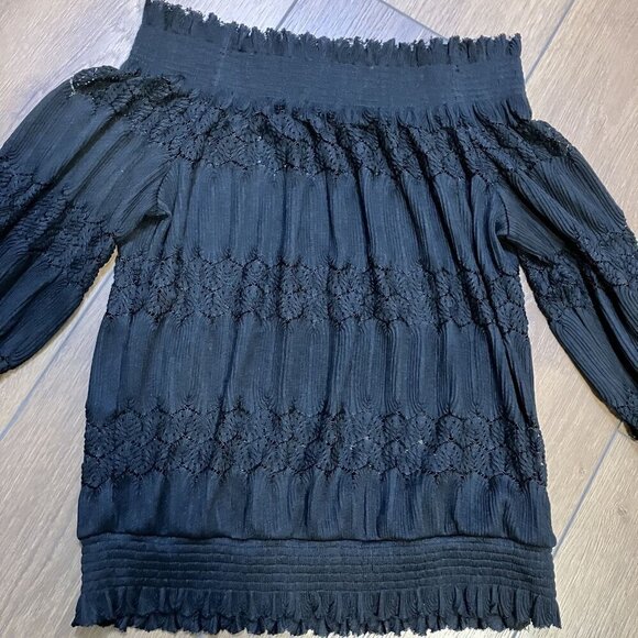 Deletta Anthropologie Black Riley Off-the-Shoulder Top Size S Dark Romance - Picture 4 of 9